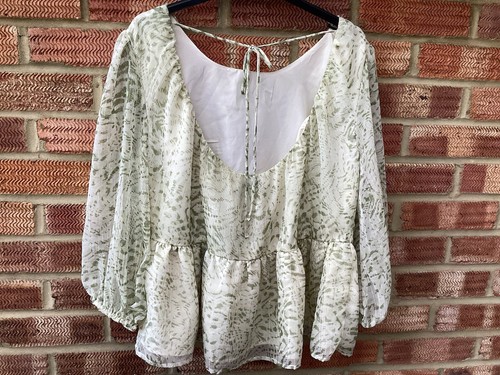 Cream And Green Blouse Size 12 NWT - Picture 5 of 7