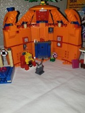 LEGO 3834 SpongeBob SquarePants: Good Neighbours at Bikini Bottom 100% Complete 