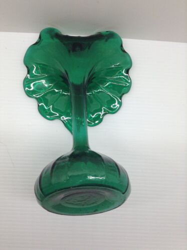Jack In The Pulpit 11" Green Glass Vase - Picture 7 of 9