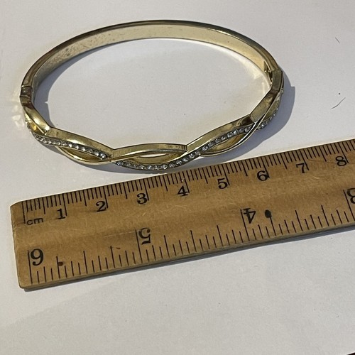 Bracelet Bangle Oval in Shiny Gold Crystal Vgc Party - Picture 7 of 7