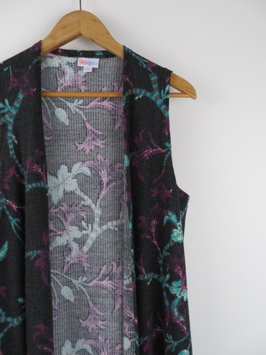 Chaleco Lularoe Para Mujer Floral Flores Alegría Plumero Medio Unicornio Gris Púrpura Acanalado - Imagen 2 de 8