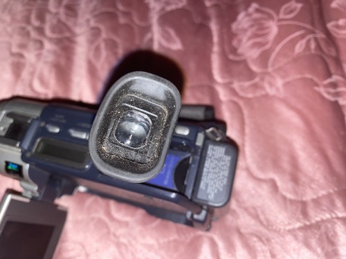 Sony Digital Handycam DCR-TRV17 Mini DV Camcorder - Untested - Picture 11 of 22