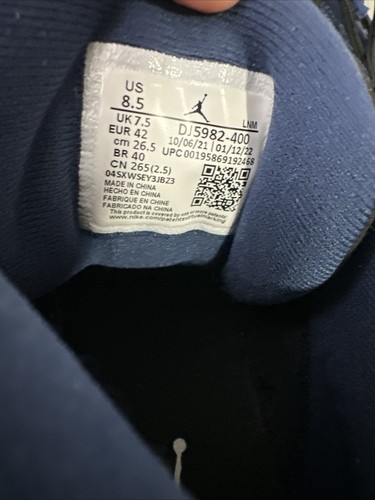 Size 8.5 - Jordan 13 Navy 2022 - Picture 16 of 22