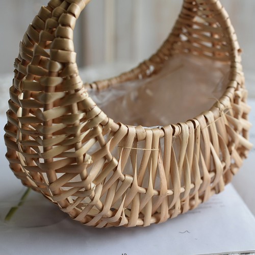 Hand-Woven Wicker Basket For Wedding Ceremony Storage Basket Decor Ornaments - Picture 4 of 9