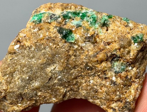 74 CT RARE GREEN PANJSHIR EMERALD CRYSTLS BUNCH ON MATRIX FROM @AFG - Picture 2 of 10