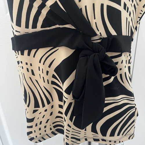 Suzie Top Black & Tan Sleeveless Bow Stretchy V Neck Career Casual Geometric M/L - Picture 2 of 8