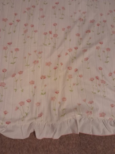Vintage Frilled Single Duvet cover dainty flowers. Cottage style Good condition  - Picture 2 of 8