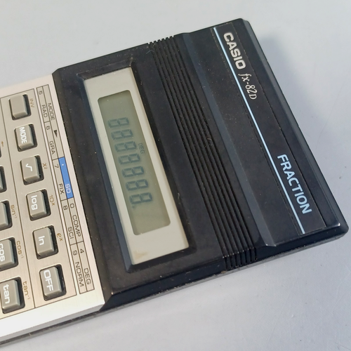 Casio fx-82D FRACTION Handheld Scientific Calculator in it's Original Hard Case - Picture 9 of 24
