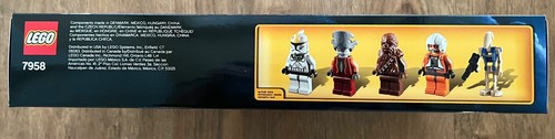 New LEGO 2011 Star Wars ADVENT CALENDAR - Xmas Set 7958 w/Yoda Santa Chewbacca - Picture 3 of 6