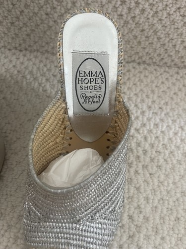 EMMA HOPE Schuhe - England Designer 7- 7-1/2 Keilabsatz silber NEU