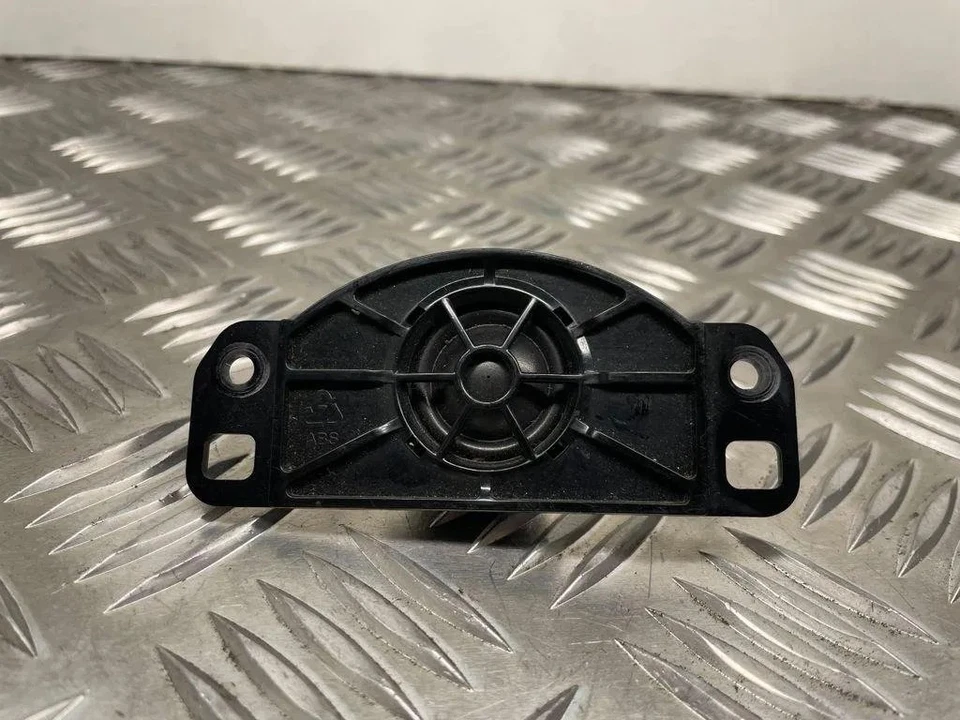 AUDI A6 Avant 4F5, C6 Haut-parleur de Son du Tableau de Bord 30951976 - Photo 1/1