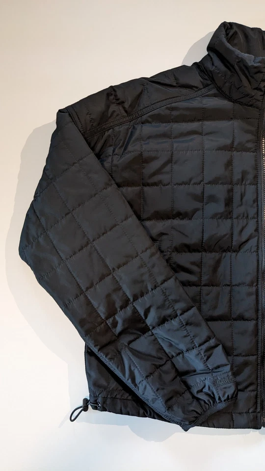 Mitchell & Ness MLS Seattle Sounders Women's Black Medium Puffer Coat NWT $150 - Image 2 of 4