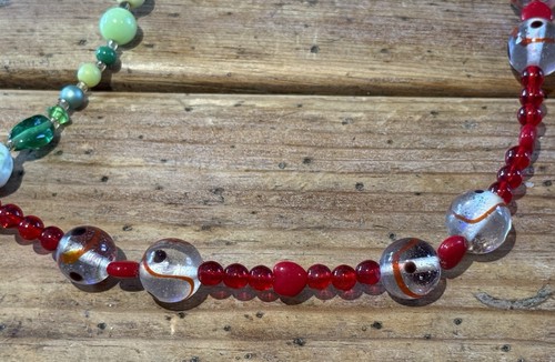 Vintage Beaded NECKLACES~Lot of 2~RED 14.5” & GREEN 28” EUC - Picture 3 of 12
