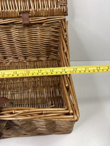 Cesta de mimbre Fortnum & Mason F&M H 22 cm x W 50 cm x D 30 cm exhibición de tienda de picnic - Imagen 7 de 9