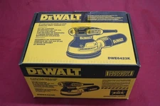 Dewalt DWE6423K Random Orbital Sander, 3.0 Amps w/ Dust bag, Carrying Bag