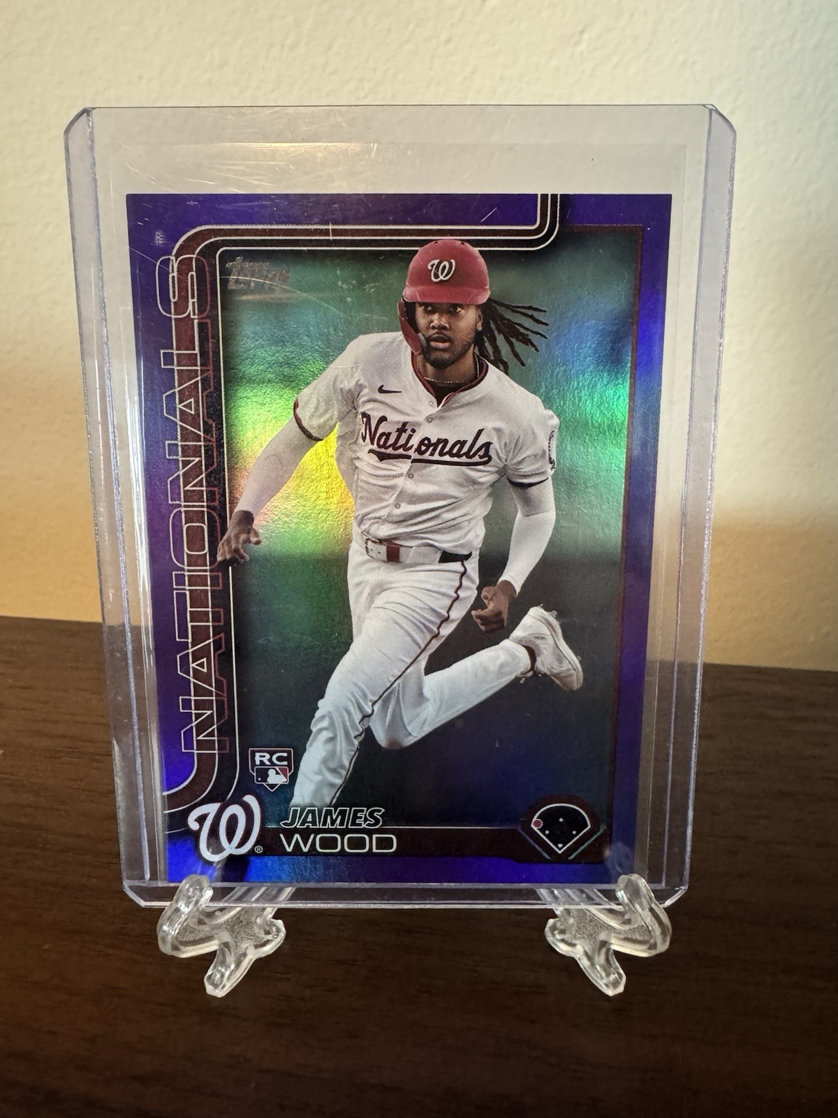 2025 TOPPS SERIES 1 (#181) - PURPLE HOLO FOIL - JAMES WOOD RC /250
