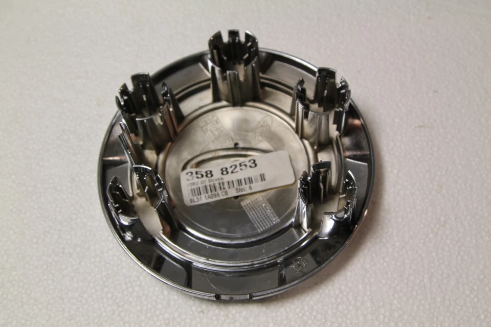 2009-2010 福特 F150 18 英寸 CHROME 中心盖 P/N 9L34-1A096-CB — 第 2/2 张图片