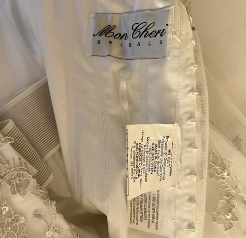 Mon Cheri Spitze Meerjungfrau Brautkleid, mit Schleppe & Schleier Gr. 4 weiß -muss gereinigt werden- - Bild 15 von 24