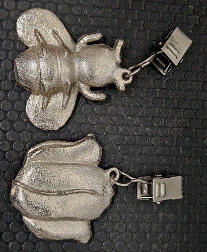Vintage Pewter Tablecloth Weights, Hangers, Clips Set Of  4 - Bee And Flowers  - Picture 3 of 6