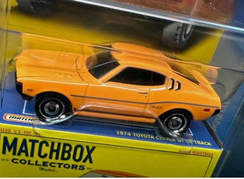 Capó de apertura Matchbox Collectors '74 Toyota Celica GT con caja y motor detallado - Imagen 3 de 5