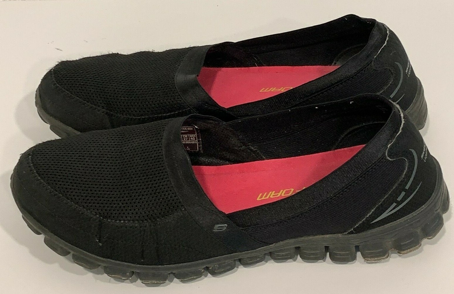 Skechers Lightweight Memory Foam Black Slip On Comfort Shoes Cushioned Womens 10 Skechers Lightweight Memory Foam Black Slip On Comfort Shoes Cushioned Womens 10