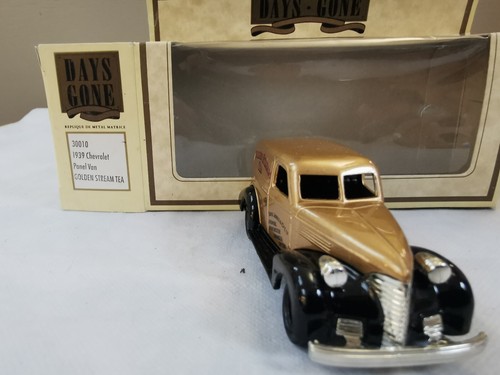 Lledo Days Gone 30010 1939 CHEVROLET PANEL VAN "GOLDEN STREAM TEA" Die Cast - Picture 2 of 12