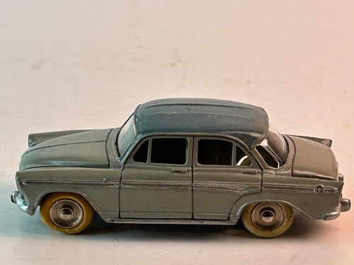 Dinky No. 544 Simca Aronde with Original Box - Picture 11 of 23
