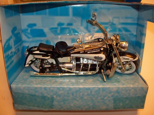 Hot Wheels Law Enforcers Moto Motorcycle 1:18 Scale - 47111 (2002) N.I.B. - Picture 3 of 8