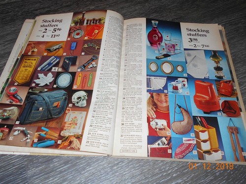 Eatons Canada 1975 Christmas Catalogue Toys Gifts Electronics - Picture 5 of 5