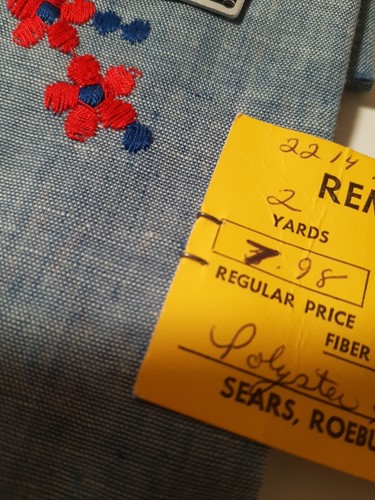 1.5 YD Vintage SEARS ROEBUCK Embroidered Poly Cotton Fabric Floral 80s RED BLUE - Picture 3 of 14