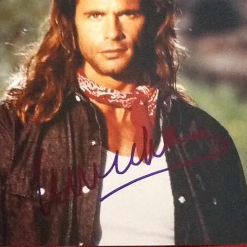 Lorenzo Lamas SIGNED Photo TV Actor Falcon Crest Renegade Grease  Handsome  Sexy - Picture 8 of 8