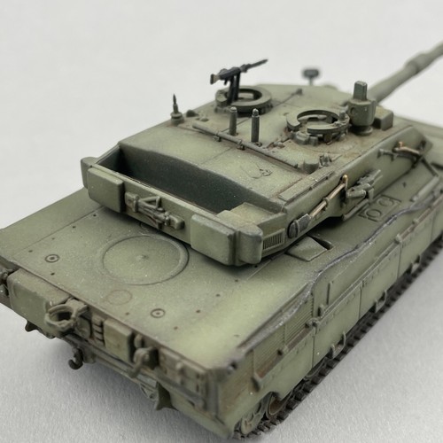 Challenger 2MBT Pro Painted Conversion Diecast Tank Model De Agostini 1/72 Scale - Picture 9 of 14