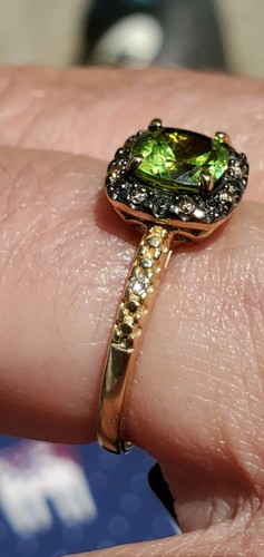 Peridot Labcreated Cushion Cut And Diamond Ring 10kt Solid Yellow Gold - Picture 11 of 12