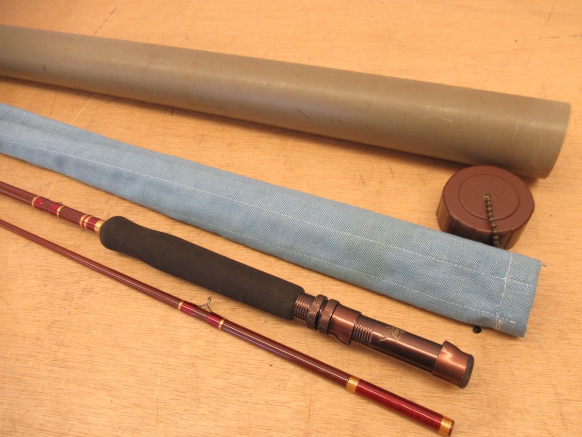 Vintage Fenwick, 8' fiberglass 2pc fly fishing rod with case