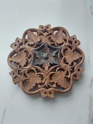 Vintage Carved Wood Trivet Leaf Design Footed Round Brown Raised Wall Decor  - Picture 1 of 6