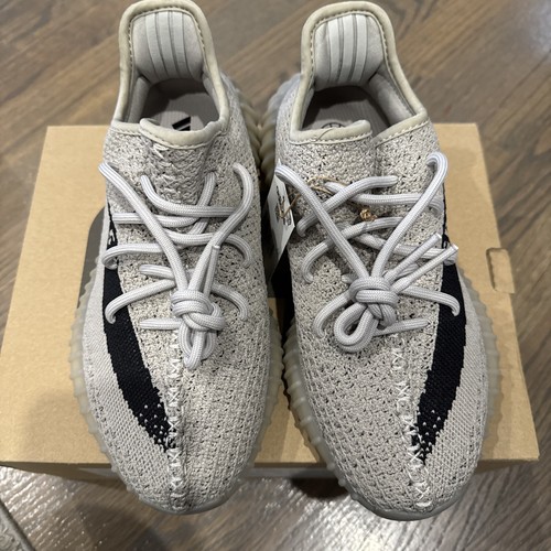 New Yeezy Boost 350 v2 (SLATE) - Picture 2 of 6
