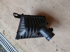 BMW X2 AIR FILTER CLEANER BOX 8513916 