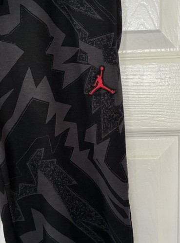 Nike Air Jordan Boy's Logo T-Shirt & Jumpman Jogger Pants BLACK Set XL 18 20 NWT - Picture 6 of 11