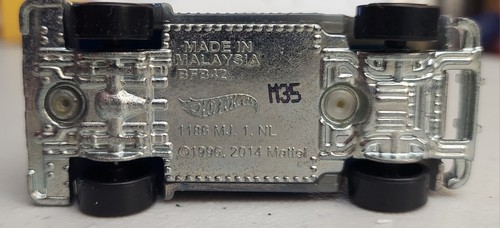 1996 Hot Wheels Reserve, Silver, loose - Picture 5 of 5