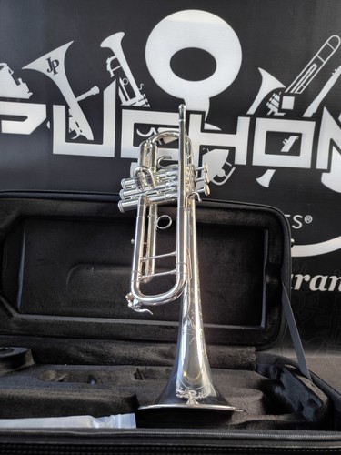 S.E. Shires TRQ10S Series Silver Trumpet - professional - Picture 11 of 12