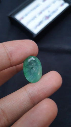 15.95ct Natural Emerald Gemstone Nice color from Laghman Afghanistan - Picture 4 of 6
