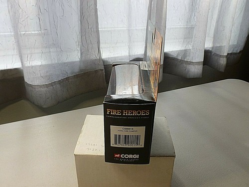 NEW CORGI FIRE HEROES1939 FORD V8 PUMPER MILLWOOD F.D.DIECAST VEHICLE NEW IN BOX - Picture 5 of 9