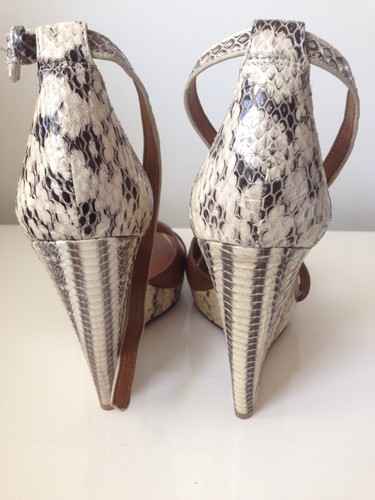 TORY BURCH LIVIA SCHLANGENKEILSANDALE - NEU - GRÖSSE US 9,5 M - Bild 4 von 10