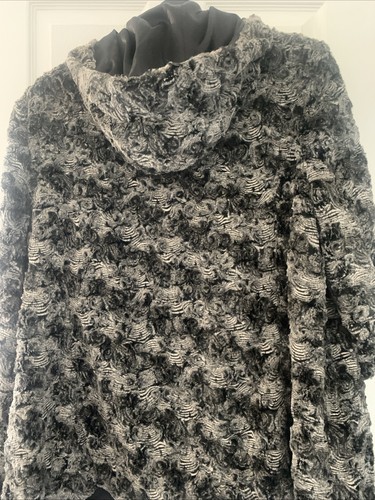 Soft Faux Fur Mixed Greys Hooded Jacket  NEW Size XL  18- 20 - Bild 5 von 6