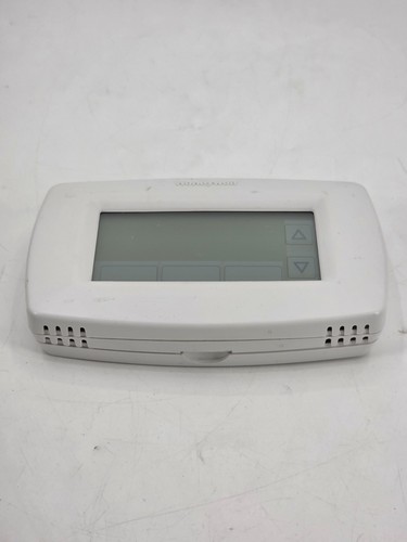 Honeywell 7-Day Programmable Thermostat RTH7600D1030 Touchscreen - White - Picture 2 of 10