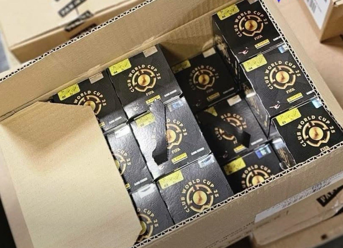 ON HAND 🔥 Panini FIFA Club World Cup 25 Sticker 50 Packet Box USA