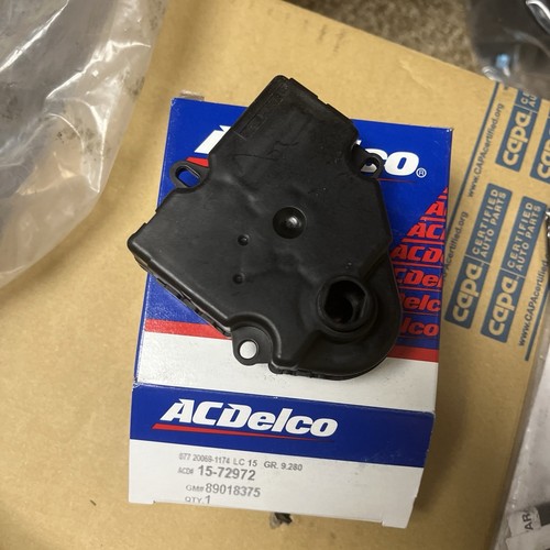 GM Genuine Parts Temperature Mode Valve Actuator Assembly GM Part # 89018365 - Picture 2 of 3