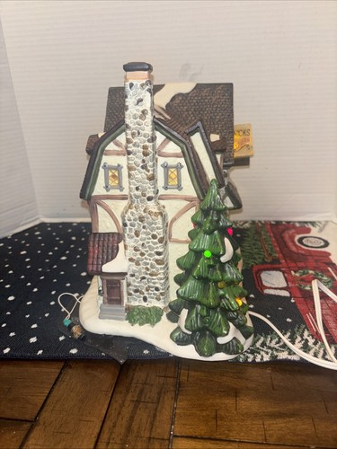 2004 St. Nicholas Square Nicks Tavern Bar  ,Christmas Village Collection, w/box - Picture 4 of 9