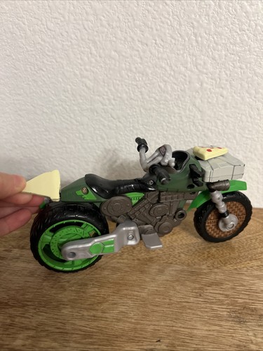 Juguete para pizza Teenage Mutant Ninja Turtles Kick Cycle 2023 Playmates - Imagen 11 de 12