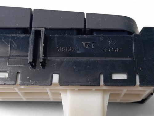 TOYOTA YARIS P21 Tastenpanel M81303 2023 31301685 - Picture 5 of 5